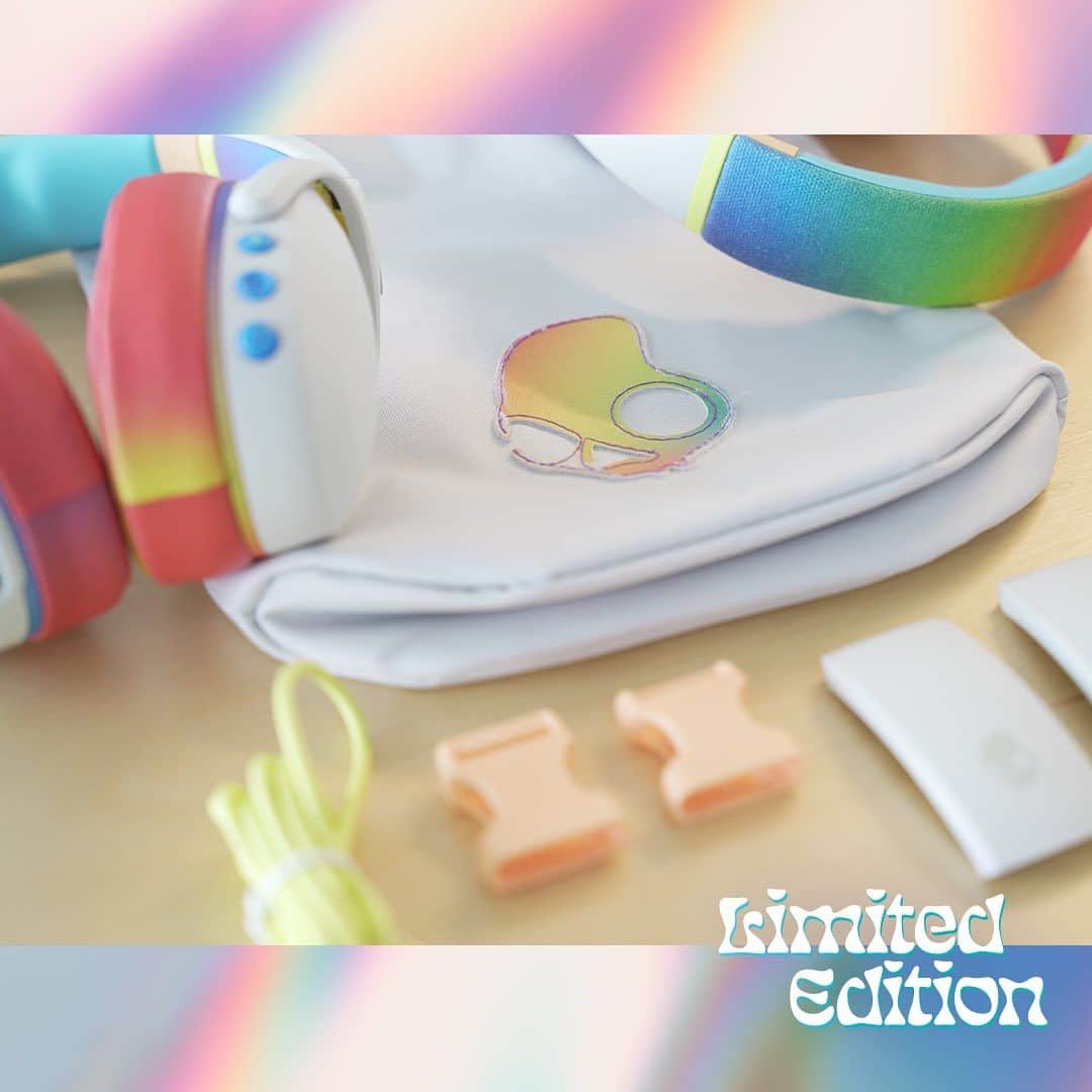 Skullcandy Japanのインスタグラム：「All Love Crusher Evo🌈 トラベルポーチ付き 特許技術の振動するクラッシャー重低音、パーソナルサウンド搭載 公式サイトSkullcandy.jp にて予約受付中💀」