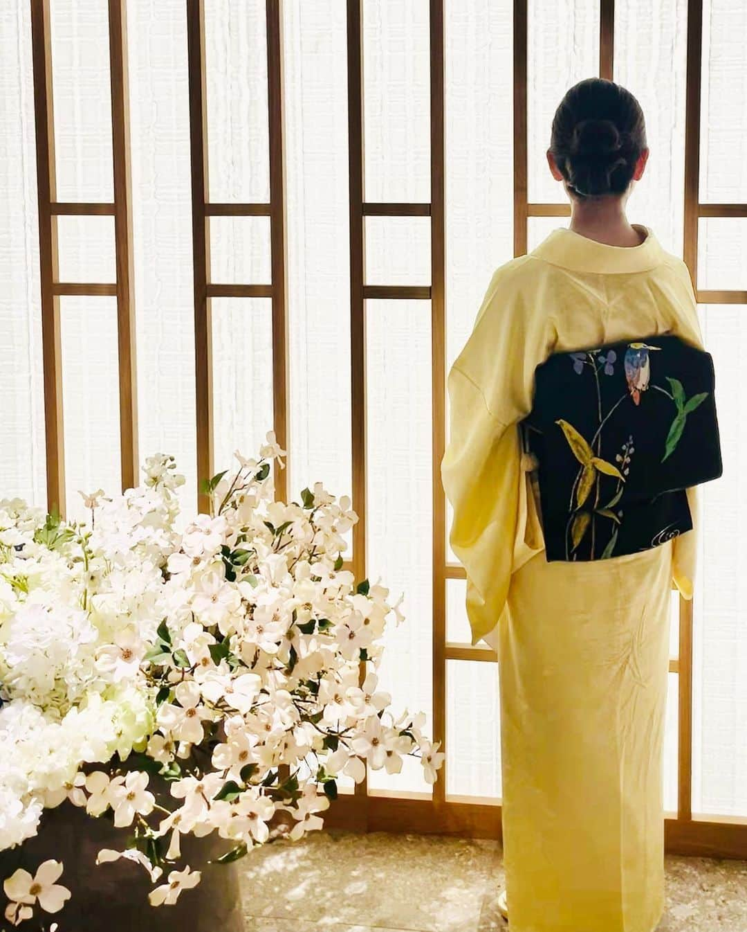 沢瀉美緒さんのインスタグラム写真 - (沢瀉美緒Instagram)「※ Kimono coordinate ✨ . 今日で6月もおしまい。 単衣は9月まで出番がありません。笑 . 先日の京都での装いですが、 1日目と2日目の帯と帯締めを変えて コーディネートしてみました。 . 髪型も少し変えています🤏 @yumiko_108 ちゃんのアレンジが 上手過ぎた‼️ . . #kimonomio #着物 #和服 #和装 #単衣 #kimono #色無地 #道明」6月30日 18時47分 - mio_omodaka