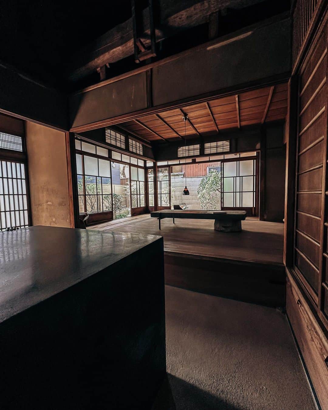 KING-MASAのインスタグラム：「Congrats for opening @ototojet   大徳寺の近くにOpen した町家を改装した　@ototojet さんの新店舗 Open おめでとうございます😊  雰囲気、味、人柄が素敵すぎて🩵 大好きな空間です。  僕もこんな素敵な町家のお店を持ちたいです^_^」
