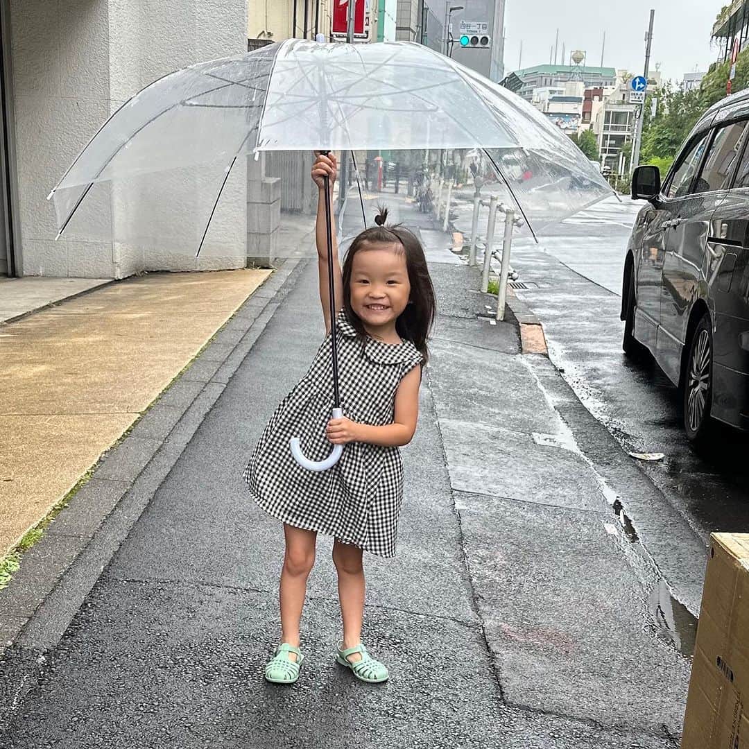 村方乃々佳のインスタグラム：「雨だよー💕☔️  #村方乃々佳 #ののちゃん #ののかちゃん #ののちゃんねる #nonokamurakata #노노카 #NONOCHAN #梅雨」