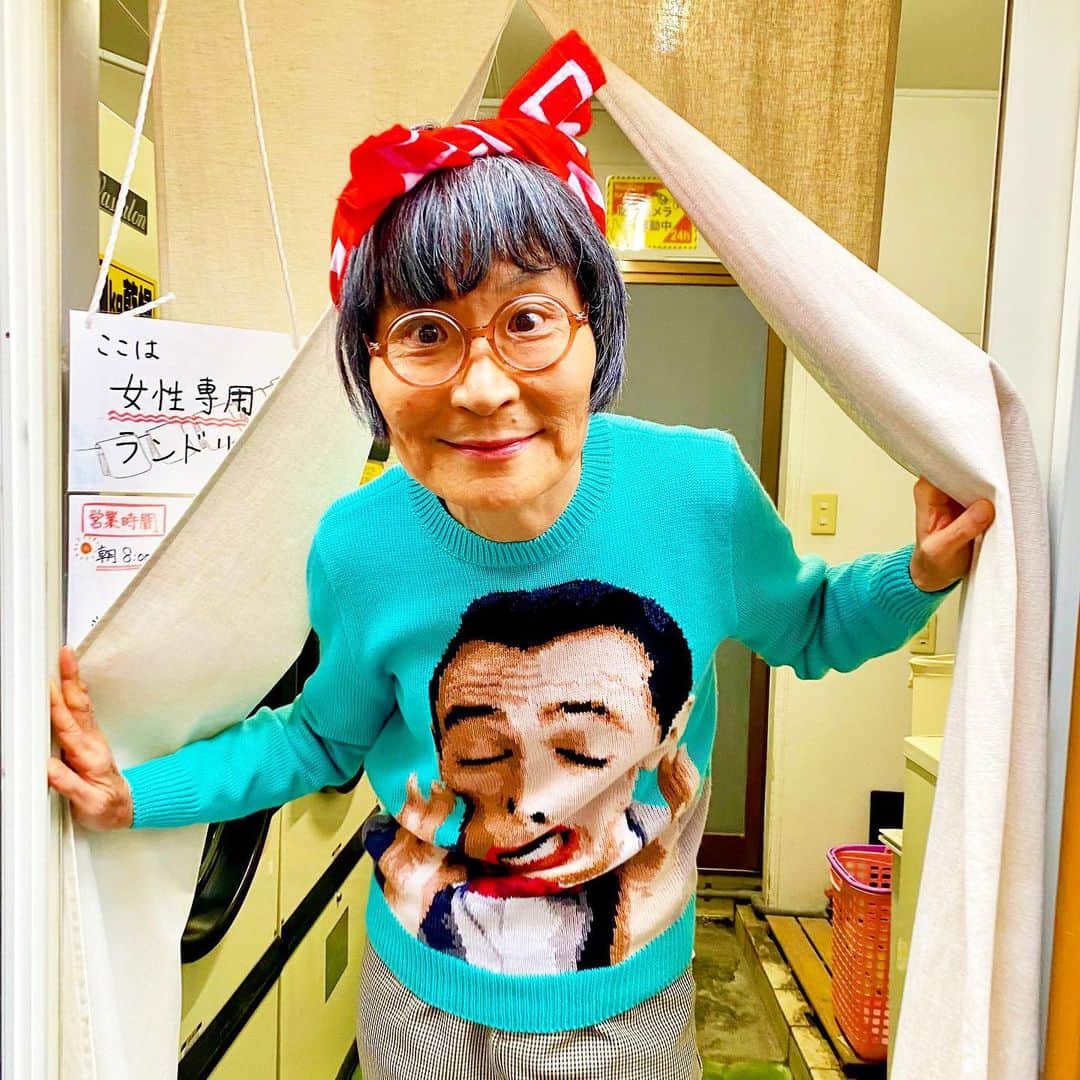 片桐はいりのインスタグラム：「6月も今日で終わり 7月は映画公開が楽しみです！ #片桐はいり #アイスクリームフィーバー  #hairi_ice」