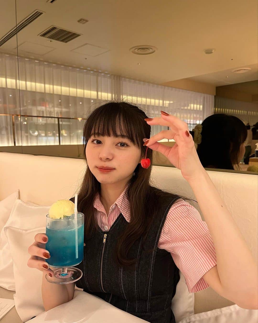 のインスタグラム：「. 久しぶりにツーショット撮った☺︎」