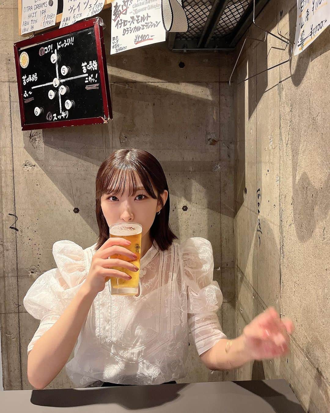 岩佐美咲のインスタグラム：「今週も1週間お疲れ様でした！　　　　　　　 スナックイベントとかしてみたいよね。。　　　　　　　　　　　　　　　　　 　　　　　　　　　　　　　　　　　　　 #金曜日 #華金 #ビール #居酒屋 #スナイデル #beer #snidel #ootd」