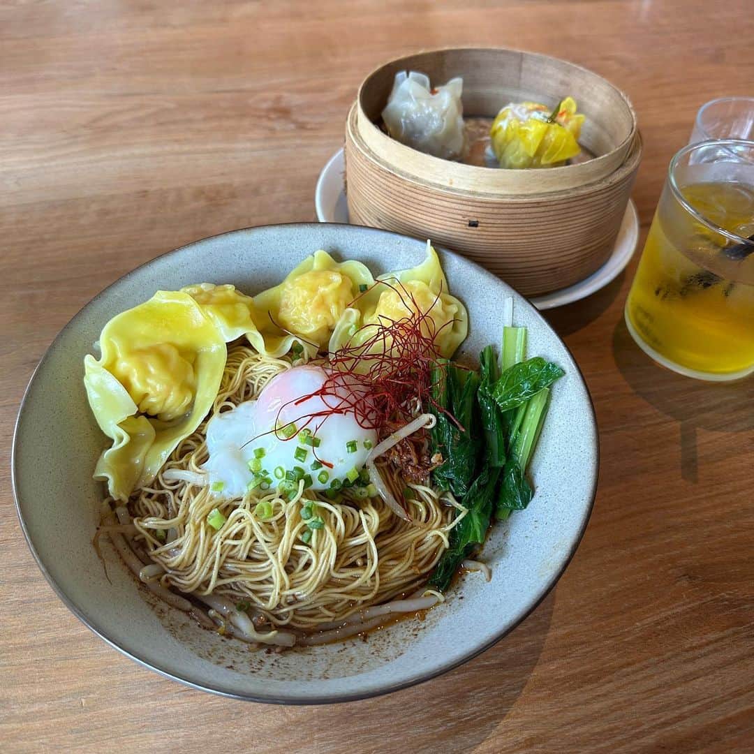 高木由梨奈さんのインスタグラム写真 - (高木由梨奈Instagram)「麻辣がついてる名前のもの絶対頼んじゃう🥹🔥 海老ワンタン麻辣和えそば美味しかった✌️ 夏になると行きたくなるお店🦐♡  #渋谷ランチ #渋谷グルメ」6月30日 19時47分 - yurina_takagi