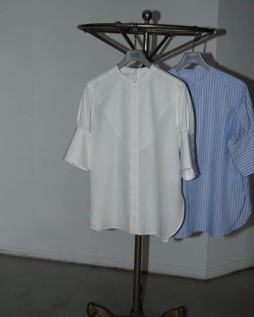 のインスタグラム：「【FILL THE BILL】 season / 2023ss womens item / BAND COLLAR SHORT SLEEVE SHIRT  #fillthebill #fillthebill_mercantile」