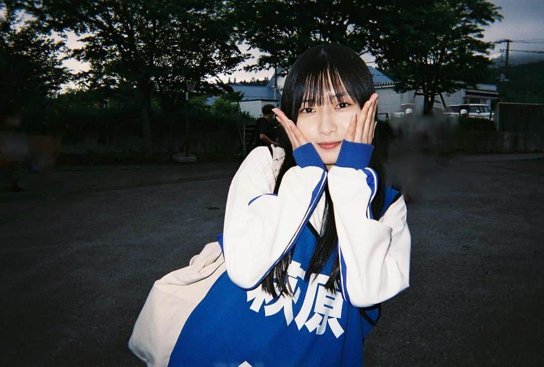 僕が見たかった青空のインスタグラム：「⁡ #萩原心花  photo by #僕青スタッフ ⁡ ╭━━━━━━━━━━━━━╮ ⁡  僕青CDデビューまで   あと、61日📢 ⁡ ╰━━━━━━ｖ━━━━━━╯ ⁡ #僕が見たかった青空 #僕青  #青空について考える  #乃木坂46公式ライバル」