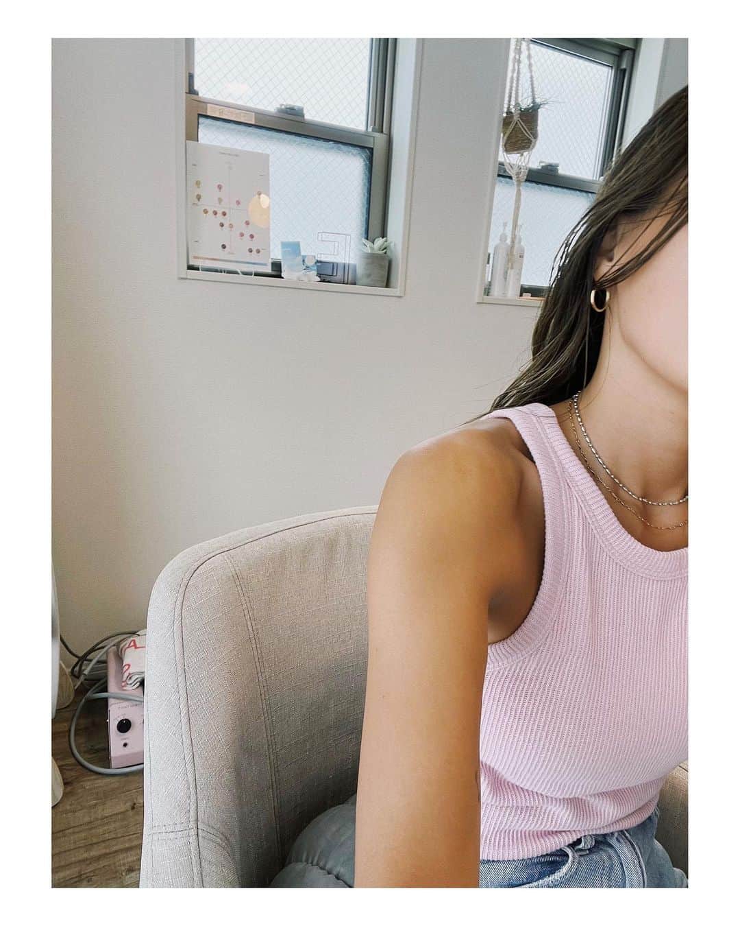 馬詰まほのインスタグラム：「Pink vibes💕🧠👙🐷🌷🌸  #todayinhistory #pinkfriday #loveislove （╹◡╹）♡」