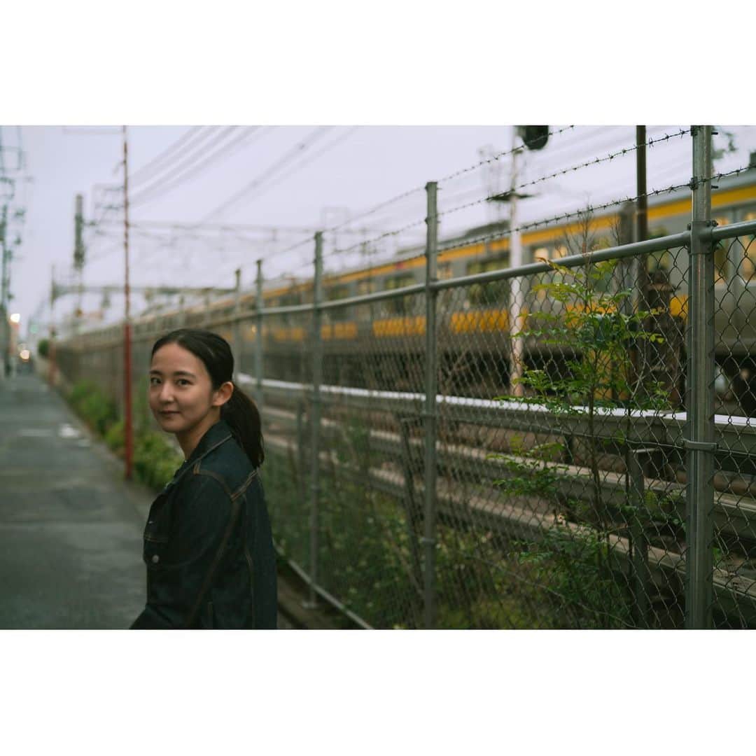 大坪あきほさんのインスタグラム写真 - (大坪あきほInstagram)「今日で6月も終わり☔️ 東京の梅雨明けももうすぐですね🌂✨  #ootd #portrait #photography #ポートレート #写真」6月30日 20時16分 - akiho_otsubo