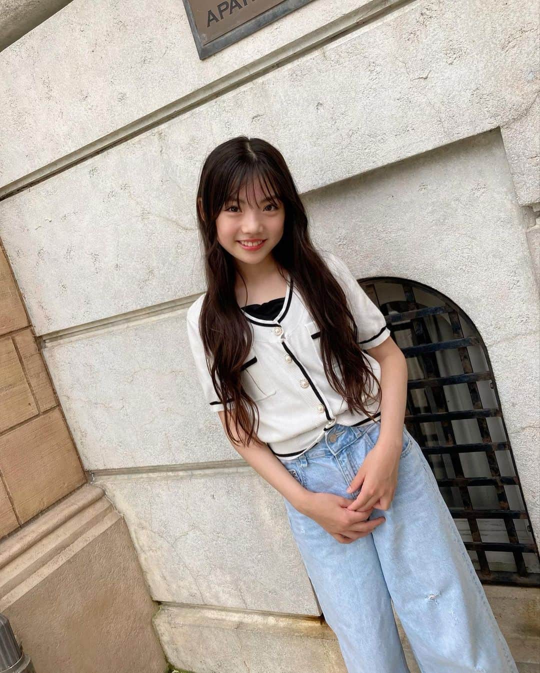 のインスタグラム：「♪。.:＊・゜♪。.:＊・゜  デニムの日💙💫  #小学生女子#女の子コーデ#デニムコーデ#kidsfashion」