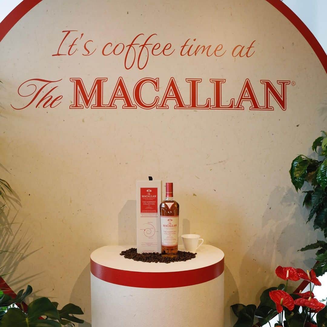 SHUHEI.Kさんのインスタグラム写真 - (SHUHEI.KInstagram)「ザ・マッカランから限定販売される「ハーモニーコレクション インテンスアラビカ」の世界観を体験できるイベントがピエール・エルメ・パリ 青山ブティックで開催。  「It’s coffee time at The Macallan ~二つの世界が共鳴し合う時間~」 をテーマに特別展示の紹介やスペシャルコーヒー、限定ボトルの飲料体験を堪能。  @themacallan_japan   #ザマッカラン #マッカラン #ハーモニーコレクション」6月30日 20時18分 - kamishu14