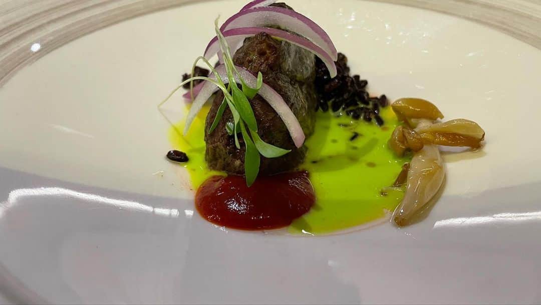 アグネス・チャンさんのインスタグラム写真 - (アグネス・チャンInstagram)「We are at a highly recommended restaurant in Pamplona last night. It was really very good. Every dish was well thought out and delicious!」6月30日 20時35分 - agneschan1