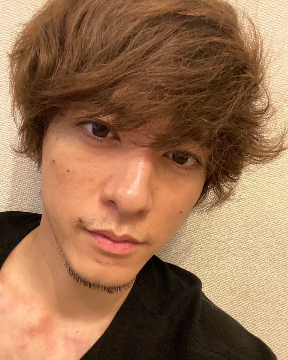 松島庄汰さんのインスタグラム写真 - (松島庄汰Instagram)「髭なんて伸ばすこと中々ないから 記念に。  #髭男」6月30日 20時29分 - shotamatsushima