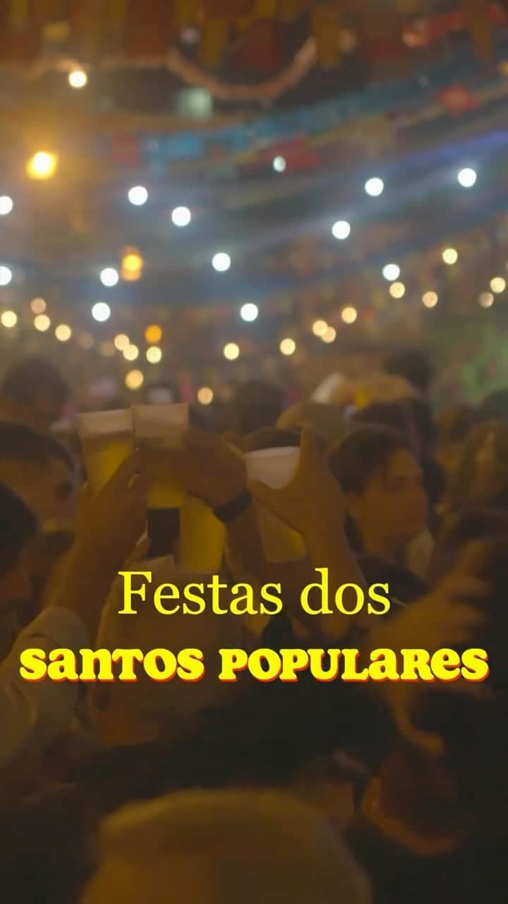 サイモンとマルティナのインスタグラム：「Lisbon during Santos Populares is a symphony of colors and sounds, where tradition and joy come together and overflow out to the narrow city streets.  People dance, drink, and feast on sardines being grilled everywhere.  June is prime season for them, as the warmer temperatures bring the sardines closer to the shore, and make them abundant during the festival.   The festival is not just about food and merriment, though. Santos Populares honors popular patron saints, with St. Anthony of Padua being the most celebrated in Lisbon. On the night of June 12th, locals take to the streets to commemorate St. Anthony’s Day. The city becomes a platform for expressing devotion and joy, with locals even hosting a mass wedding ceremony known as ‘St. Anthony’s Weddings’, reflecting his status as the patron saint of love and marriage.  My neighbourhood hosts one of the most popular locations for it, and the streets become full of people dancing and partying till 4AM…right outside of my apartment as well lol.  Though I miss the energy and joy, I am very much enjoying being able to sleep again.  Until next year!」