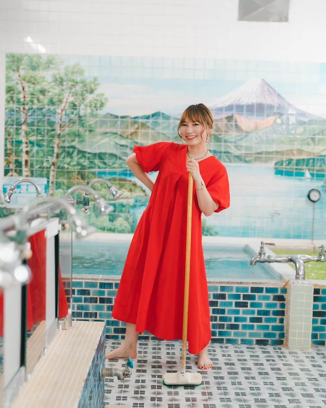 浅井未歩のインスタグラム：「＼ワンマンライブスペシャルチケットについて&チケット発売開始時間のお知らせ／  スペシャルチケットをご用意しました！  その名も 【グッズ全部のせ優先チケット】！！！！  こちらは、ワンマンライブで販売開始する NEWグッズとチケットが全てセットになったチケットです！  このチケットを購入するメリットは  ＼最優先で入場ができる／ ＼グッズをお得にゲットできる／  という点です！  【グッズの内容】 観光大使をつとめております地元旭川市のシンボルキャラクター「あさっぴー」の産みの親、ナカジマヨシカさんプロデュースによる 「ミホッピー」のグッズ4種類！  ・Tシャツ ・温泉タオル ・ステッカー2枚セット ・アクリルキーホルダー  「ミホッピー」はかねてからグッズとして存在しておりましたが、この度新たにリニューアル！  より素敵なミホッピーちゃんに生まれ変わりました😆  ※グッズ、ニューミホッピーの公開は7月中旬〜8月頭ごろを予定しています。  ※グッズは当日お渡しします！  ※優先入場については、 後日発表する整列時間までにお越し頂く必要があります。  【チケット販売開始時間について】  明日7月1日　PM12:30よりチケット販売開始します！  チケットには整理番号が明記されており、当日は、整理番号順にご案内させていただきます！  チケット申込は  ①公式LINEから  または、  ②InstagramプロフィールURL内にあります  各種申込ボタン  【チケット郵送申込フォーム】ボタン 【グッズ全部のせ優先チケット購入】ボタン 【ローソンチケットで購入】ボタンから  購入フォームに進んでいただけます！  @asaimiho____24 ここをクリックでプロフィールに飛べます！  ῀῀῀῀῀῀῀῀῀῀῀῀῀῀῀῀῀῀῀῀῀῀῀῀῀῀῀῀῀῀῀῀῀῀῀῀῀῀῀῀῀῀῀῀῀῀῀῀῀῀῀῀  浅井未歩ワンマンライブ2023 〜あなたの心がととのうライブ〜  ■開催日：2023年10月20日（金） ■開場18:30　開演19:00  開催場所:cube garden 北海道札幌市中央区北2条東3丁目2-5  ■チケット(7月1日より販売開始) 前売り4,000円（税込） 当日4,500円 ワンドリンク別途600円  ■全自由  ■バンドメンバー Key ナカムラジュンキ Bass 木村ケイコ Drms 森とも大 Gt 藤田ユウト  チケットご購入は、 @asaimiho____24 プロフィールURLから!  ῀῀῀῀῀῀῀῀῀῀῀῀῀῀῀῀῀῀῀῀῀῀῀῀῀῀῀῀῀῀῀῀῀῀῀῀῀῀῀῀῀῀῀῀῀῀」