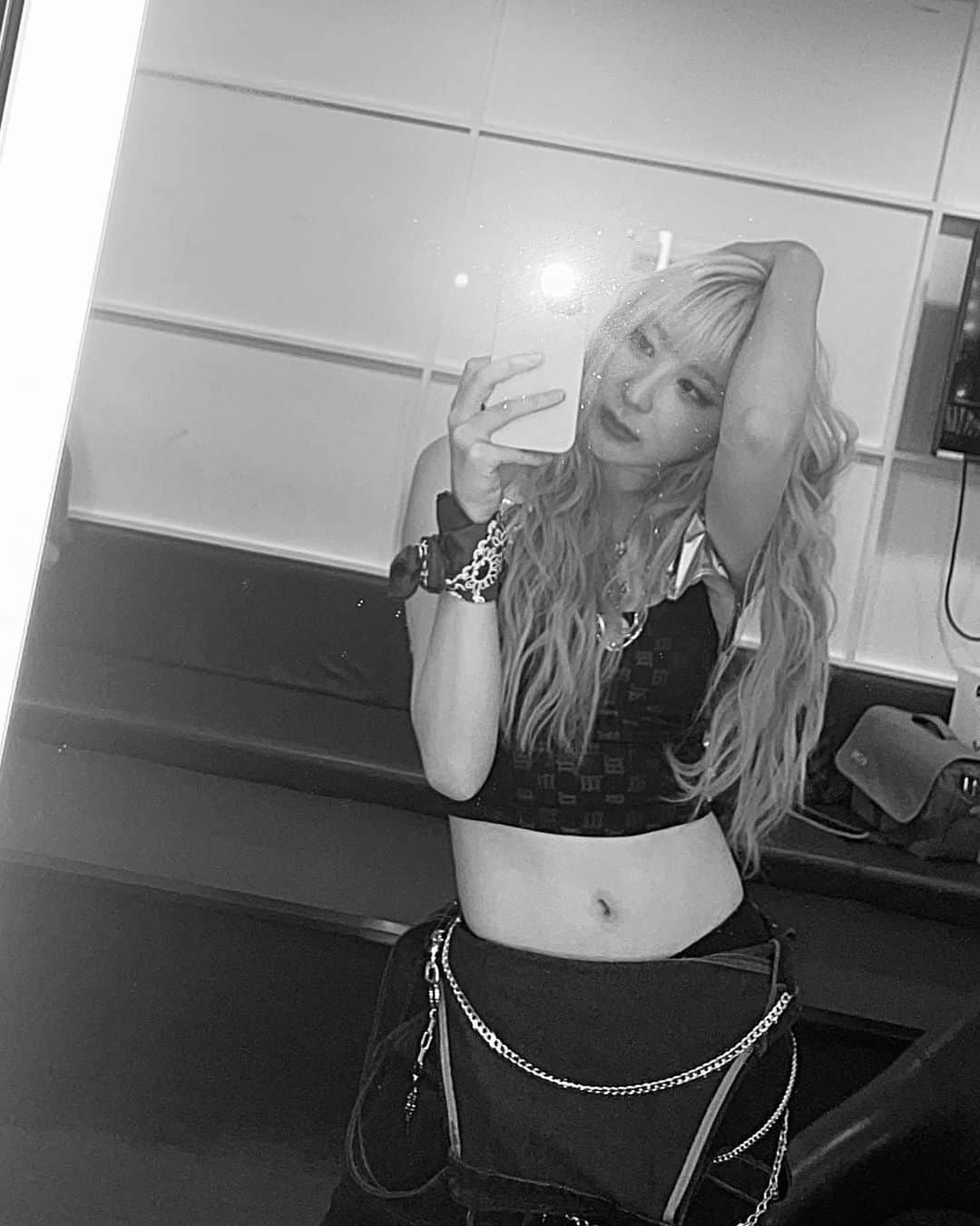 イ・チェヨンのインスタグラム：「재밌었던 하루💙 그리고 소중한 사람들」