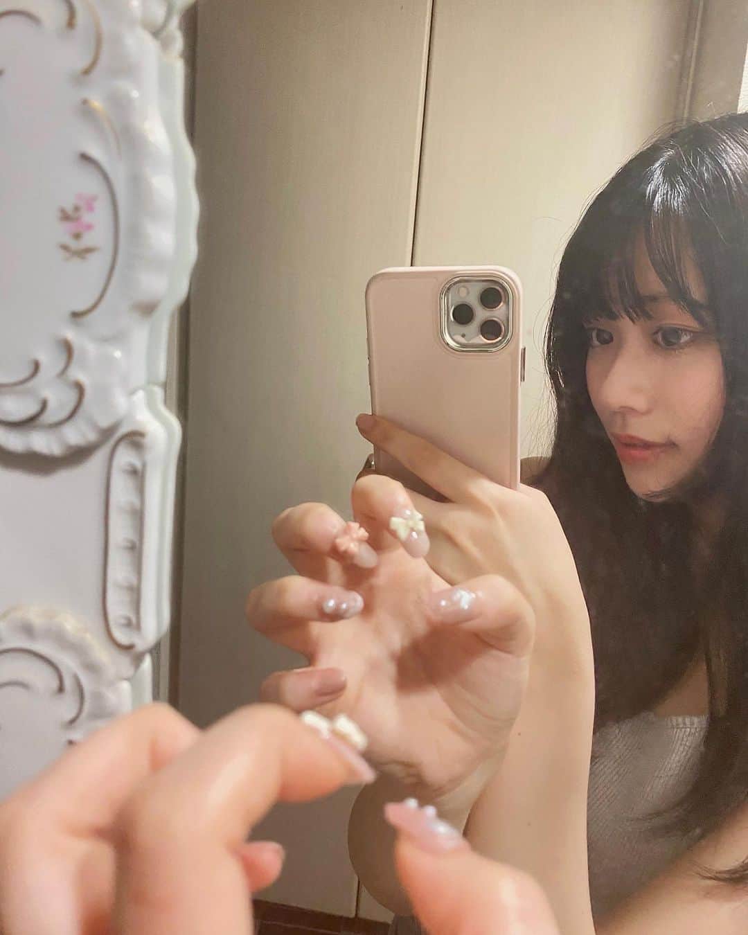 多田成美さんのインスタグラム写真 - (多田成美Instagram)「. ネイルチップつくりました。 果たして。いつまでくっついててくれるかな~🤭  #selfnail」6月30日 20時56分 - narumitada_official