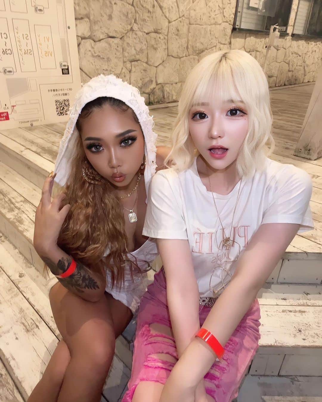 いーたろさんのインスタグラム写真 - (いーたろInstagram)「私がブレイキングダウンでて1番よかったって思う事はバビロンブーの2人に出会えた事🏅  私が1番年上なのに1番頼りなくてすまん🥹🤘  まりかだーーいすき❤️ #いーたろ#バビロンブー#まりか」6月30日 21時03分 - itaro0000