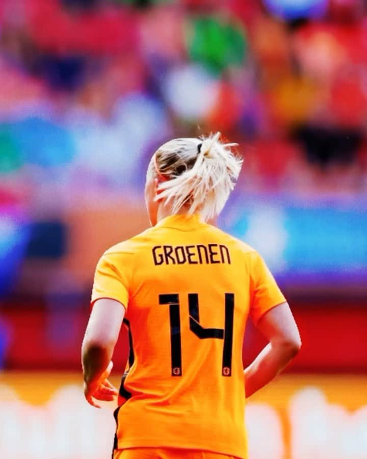 ジャッキー・グローネンのインスタグラム：「This is going to be a special summer. It’s such an honor to be a part of this team. I’m so ridiculously proud ☺️🧡 @oranjeleeuwinnen #theoranjebeat」