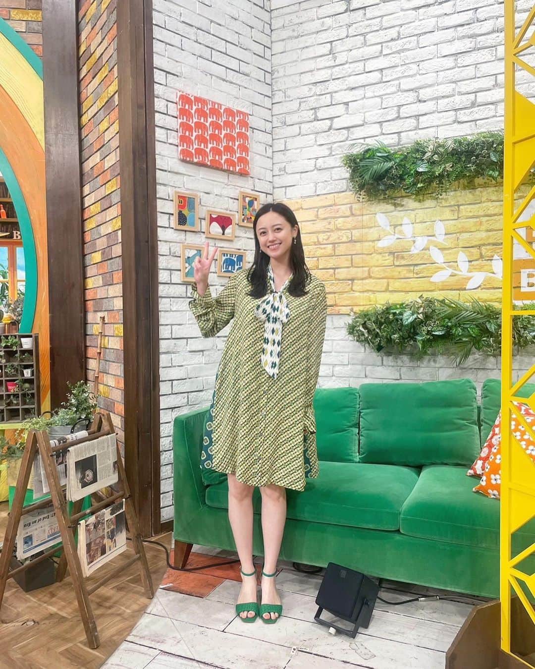 のインスタグラム：「・ ・  今週も#プチブランチ ありがとうございました♪  そして今日はプチブランチMC中尾さんのお誕生日！！おめでとうございます！💐  6/26,27 O.A. ottodam DIANA  6/28.29 O.A. Ameri VINTAGE DIANA」