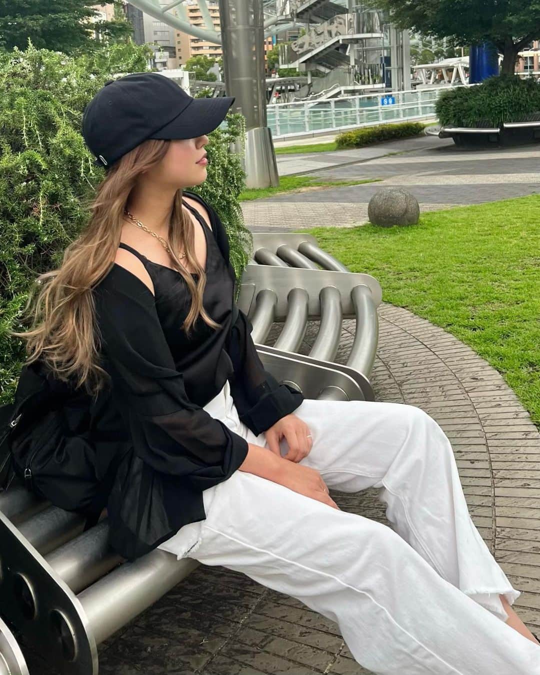 DJ NANAのインスタグラム：「気がつけばもう明日には7月！ 一年早すぎる💦💦  最近は日差しも強くなってきたから @hanahana15_rakuten の UVカット帽子で日焼け対策☀️  100％完全遮光＆紫外線遮蔽率（UV）99.9%以上で 深めに被れるから日焼け予防にも スッピン隠しにも使えるし 余計な飾りもないシンプルキャップだから 何にでも合わせれて重宝してる💓  ストーリーにリンク貼っておきます📌  #hanahana15 #キャップ #キャップコーデ #帽子 #帽子コーデ」
