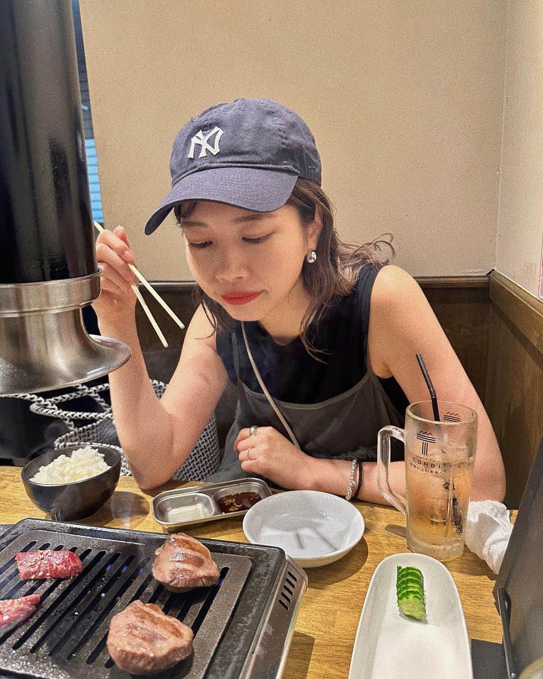 katomari. カトマリのインスタグラム：「6月のあれこれまとめ〜  美味しいものは生きる活力ですね🥓🍝🍣🍨🍹 何かしら食べている写真ばかり😇 おかげでぶくぶくなので7月はダイエット頑張ります😇  それにしても名古屋の夏は暑い、、🌀 7,8月は花火やお祭りにたくさん行きたい🎆 皆様お祭り行きますか！？ 東海地方のおすすめお祭り教えてください🏮  #夏コーデ #夏服コーデ #トレンドコーデ  #ミディアムボブ #ミディアムヘア #ミディアムヘアアレンジ  #パーマ風巻き髪 #高身長コーデ #高身長女子 #骨格ナチュラル #30代コーデ #アラサーコーデ」
