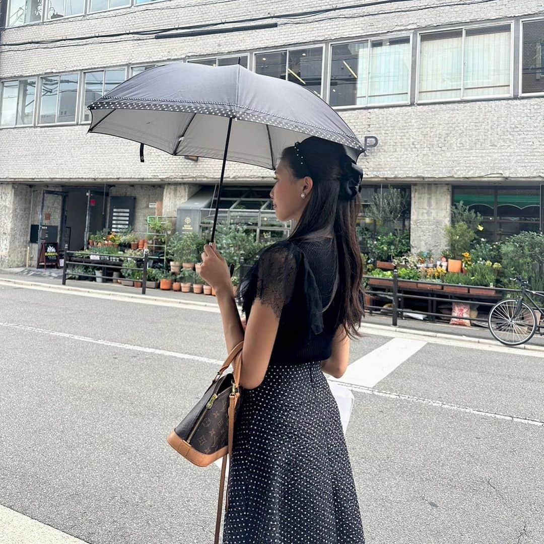 河田玲緒奈さんのインスタグラム写真 - (河田玲緒奈Instagram)「. . 黒のお洋服着がち🖤🖤🖤 ドットがマイブーム🤍🤍🤍 . .」6月30日 21時31分 - re0nq_0629