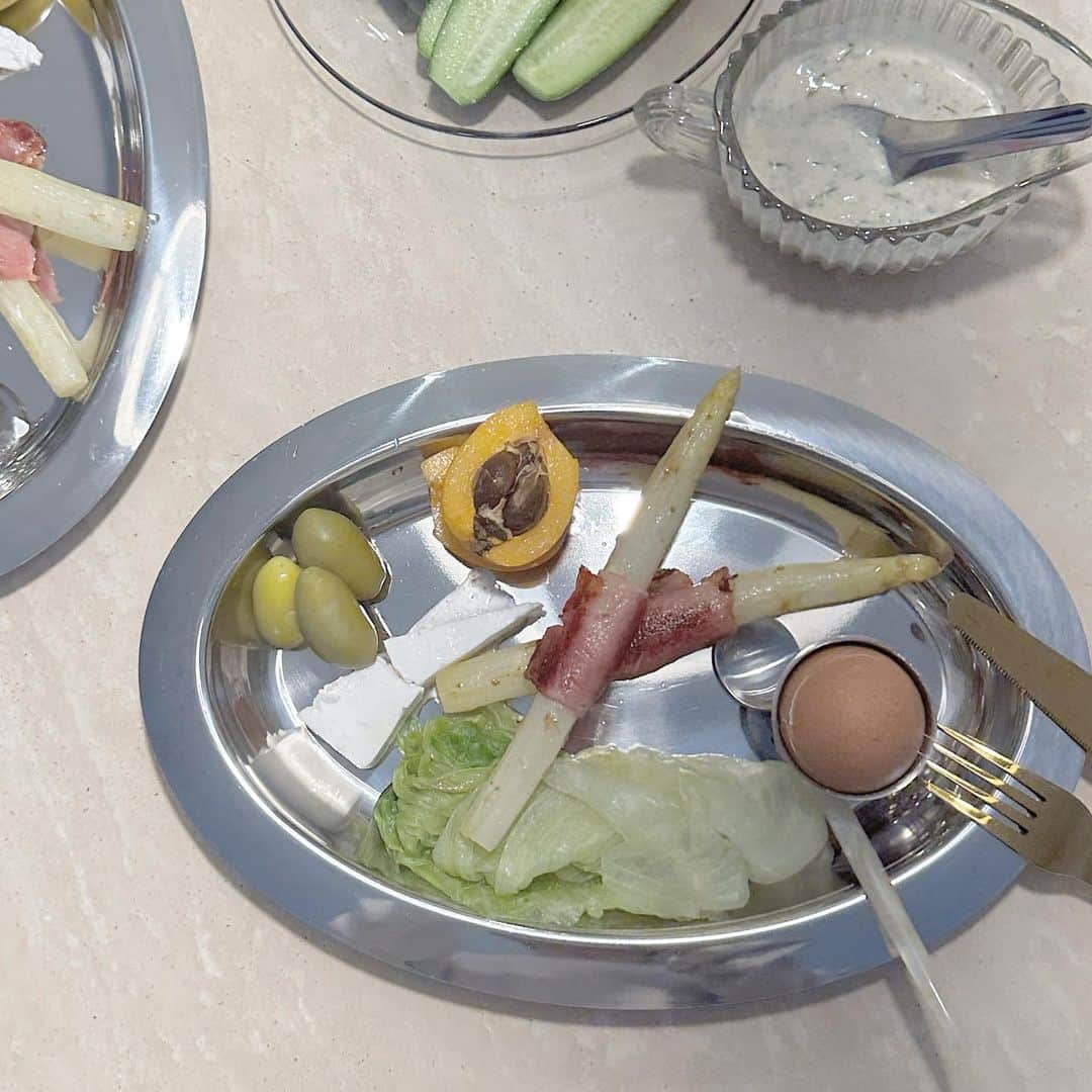 Sachiのインスタグラム：「Thank you BiG loves @kyonkyon0514 🤍 너무 너무 좋아해 x  kyonちゃん家のきゅうりを全部食べ尽くしてしまった***xきゅうり事件:)/」