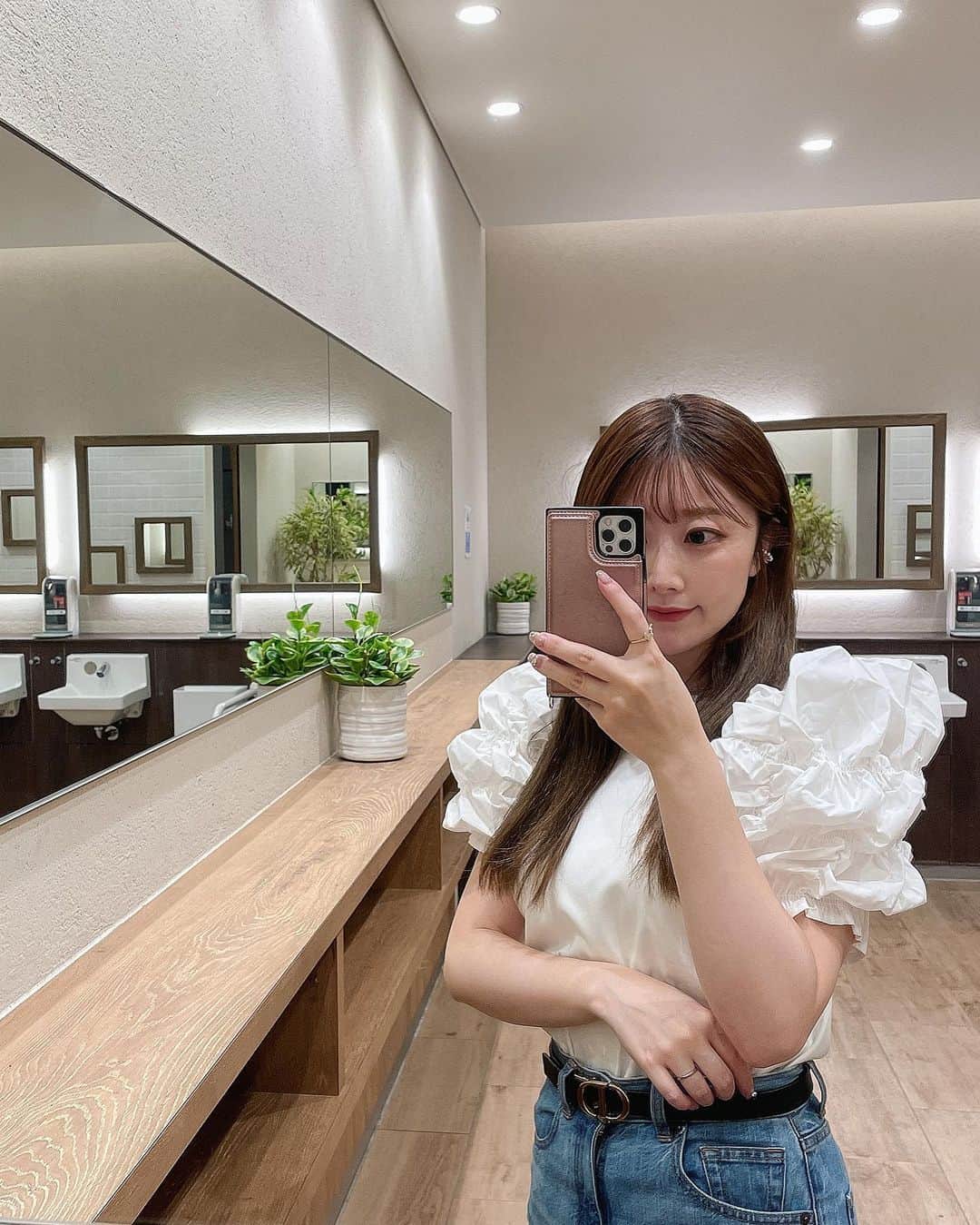 maari watanabe(まありん)さんのインスタグラム写真 - (maari watanabe(まありん)Instagram)「˗ˏˋ  𝕠𝕠𝕥𝕕  ˎˊ˗ tops @celford_official  belt @dior  bottom @gu_for_all_   メインYouTubeは毎週土曜日19時に更新します💛7月からよろしくお願い致します✨改めてがんばります🙇  #30代コーデ  #骨格ウェーブ  #GUコーデ #プチプラコーデ」6月30日 21時43分 - manyo_wt