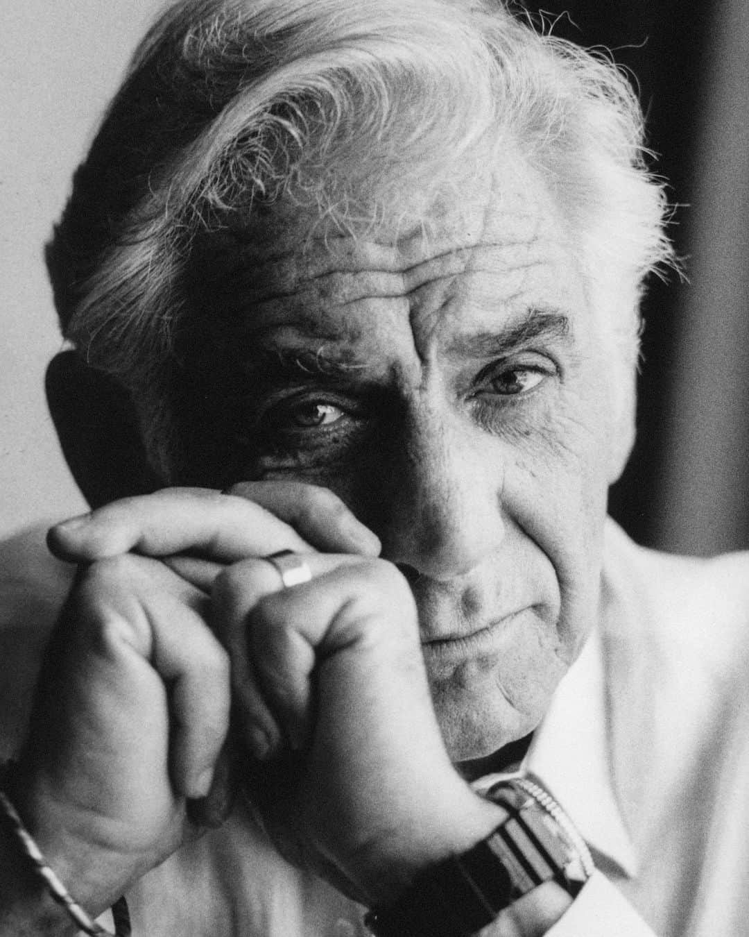 アーサー・エルゴートさんのインスタグラム写真 - (アーサー・エルゴートInstagram)「Leonard Bernstein, 1983.」6月30日 22時01分 - arthurelgort