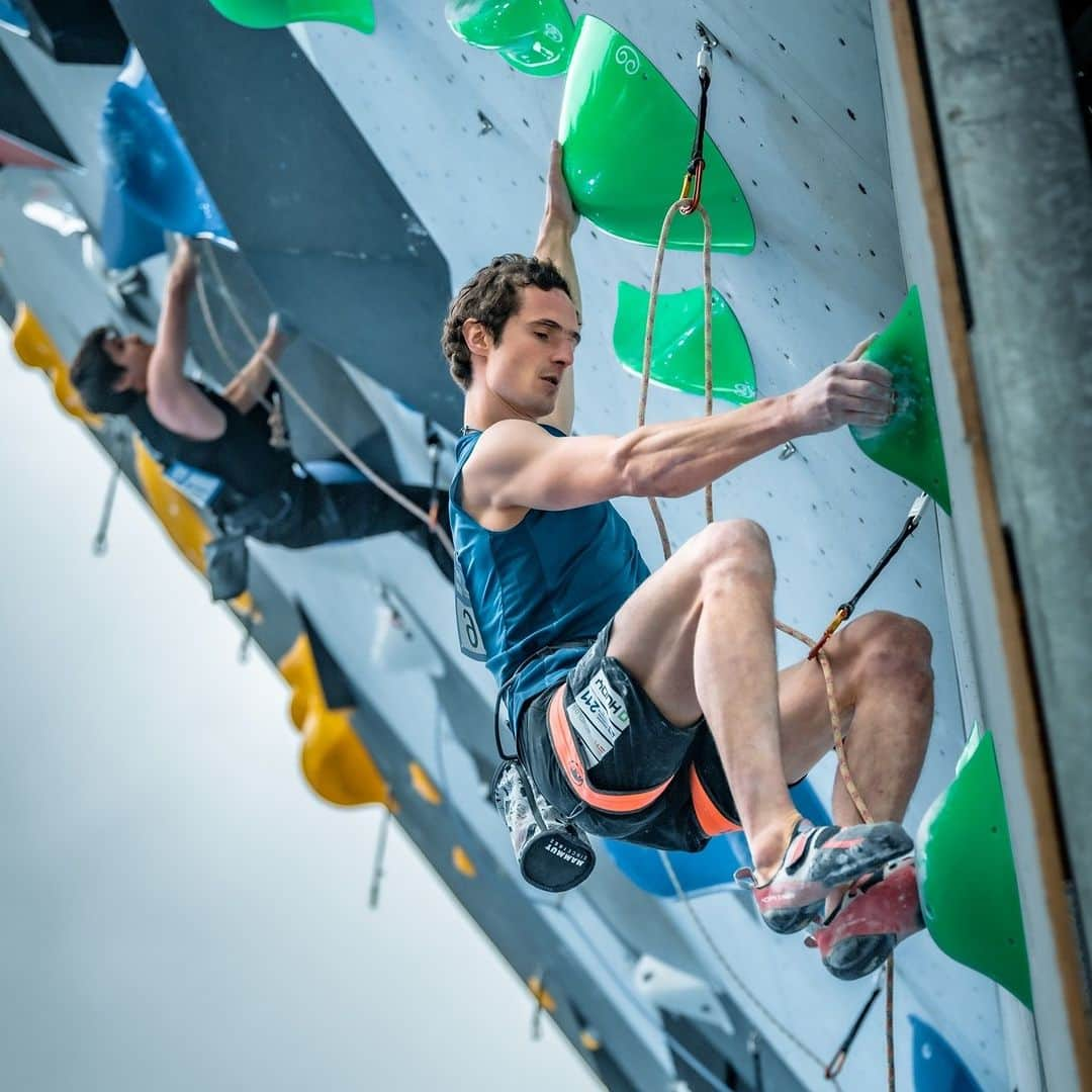 アダム・オンドラさんのインスタグラム写真 - (アダム・オンドラInstagram)「Rather interesting qualification round here in Villars 🇨🇭 (Switzerland) in the fog and rain.  Despite humid conditions, the wall stayed dry (or at least not wet) ☝️ I could enjoy my climbing. Can't wait to climb tomorrow in hopefully better conditions. 1st place after qualification 🤜🤛  Check out the qualification results 👉 the link is in BIO  Pics by @pet.phot   #adamondra #AO #bouldering #boulderproblem #boulder #sportclimbing #climbingworldcup #ifsc #climbing #climbinglife #climbinginspiration #lezeni #sportovnilezeni  @mammut_swiss1862 @lasportivagram @euroholds @rohlik.cz  @mix.it @sensfoods  @hudysport @211_zpmvcr @horosvaz.cz @olympcsmv @ifsclimbing @mercedesbenz_autojihlava Cardion」7月1日 3時42分 - adam.ondra