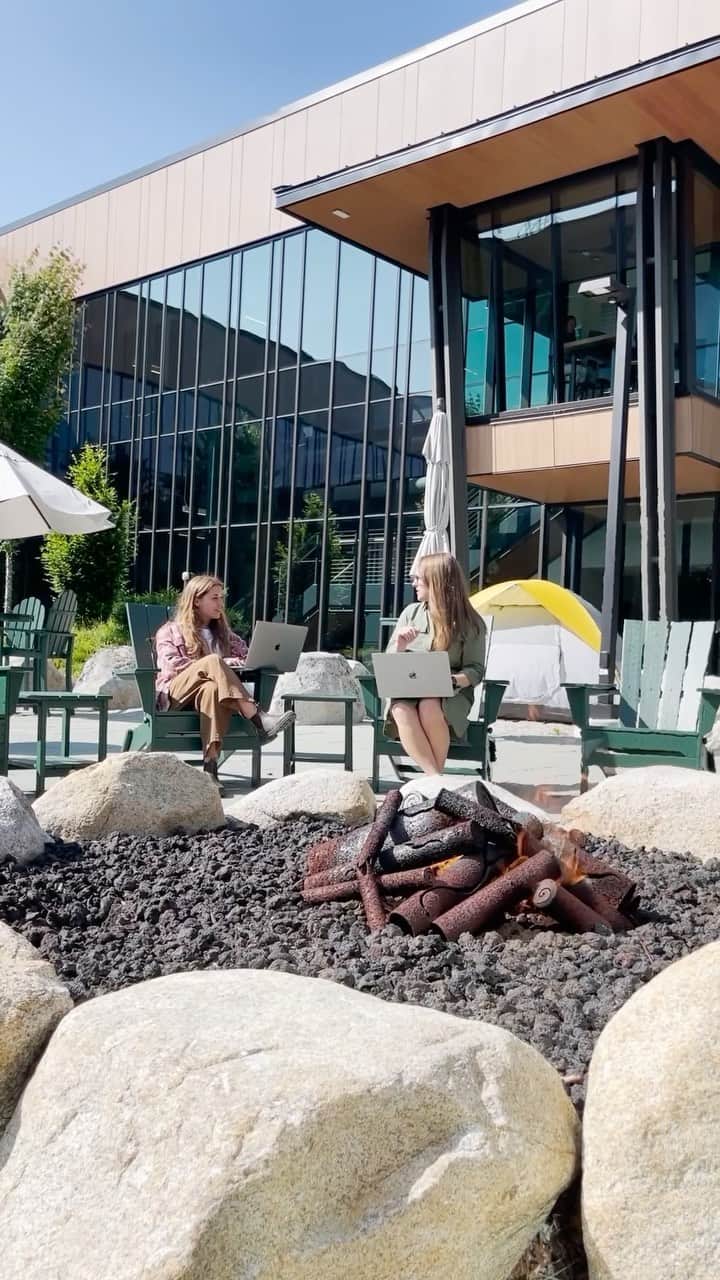 L.L.Beanのインスタグラム：「At L.L.Bean, our love for the outdoors begins inside our walls. So at our new HQ in Freeport, Maine, we built a connection to nature right into the campus, with expansive views, natural light, outdoor meeting areas, public trails and a 10,000-square-foot courtyard - complete with fire pits.   “From the beginning, this project was about honoring L.L.’s love of the outdoors with a modern, energy-efficient, and light-filled space,” said Shawn Gorman,  L.L.Bean Executive Chairman and great-grandson of Leon Leonwood  Bean. “We thought it was only fitting to have a headquarters that brings the outside in for our employees.”」