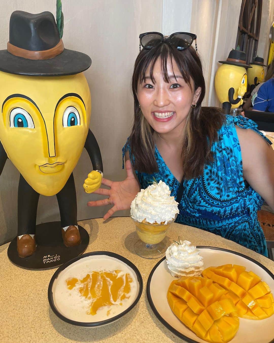 須崎優衣のインスタグラム：「6月30日本日無事に24歳になることができました☀️ 沢山のお祝いメッセージありがとうございました🙇‍♀️✨ 一つ一つ幸せを噛み締めながら全てのメッセージを読ませて頂きました🥰 ・ 9月世界選手権大会で絶対に優勝して、パリオリンピックの代表権を必ず勝ち獲り、パリオリンピック金メダル獲得に向かって始動する一年にします💪🥇❤️‍🔥 ・ 応援してくれる、支えてくれる私の大切な人たちを私が幸せにできるよう人としても強く、逞しくなれるよう人間力も大きく成長する一年にしたいと思います✨ ・ 挑戦者として何事にも感謝して、私らしく全て楽しみながら笑顔いっぱいの一年にします🥰 24歳の須﨑優衣もよろしくお願い致します🤝💛 ・  I turned 24 years old☀️ Thank you for all the congratulatory messages🙇‍♀️✨ I read all the messages one by one with happiness 🥰 . I will definitely win the World Championships in September, and I will definitely win the right to represent my country at the Paris Olympics and make it a year to start towards winning the gold medal at the Paris Olympics 💪🥇❤️‍🔥 I am very grateful for all the support and encouragement I have received from my friends and family. I will make it a year to grow as a person so that I can make the people who are important to me happy, who support me and cheer me on ✨ I will be a person who is willing to take on challenges. As a person who takes on challenges, I will be thankful for everything, enjoy everything in my own way, and have a year full of smiles 🥰 Please take care of 24-year-old Yui Susaki for me 🤝💛」