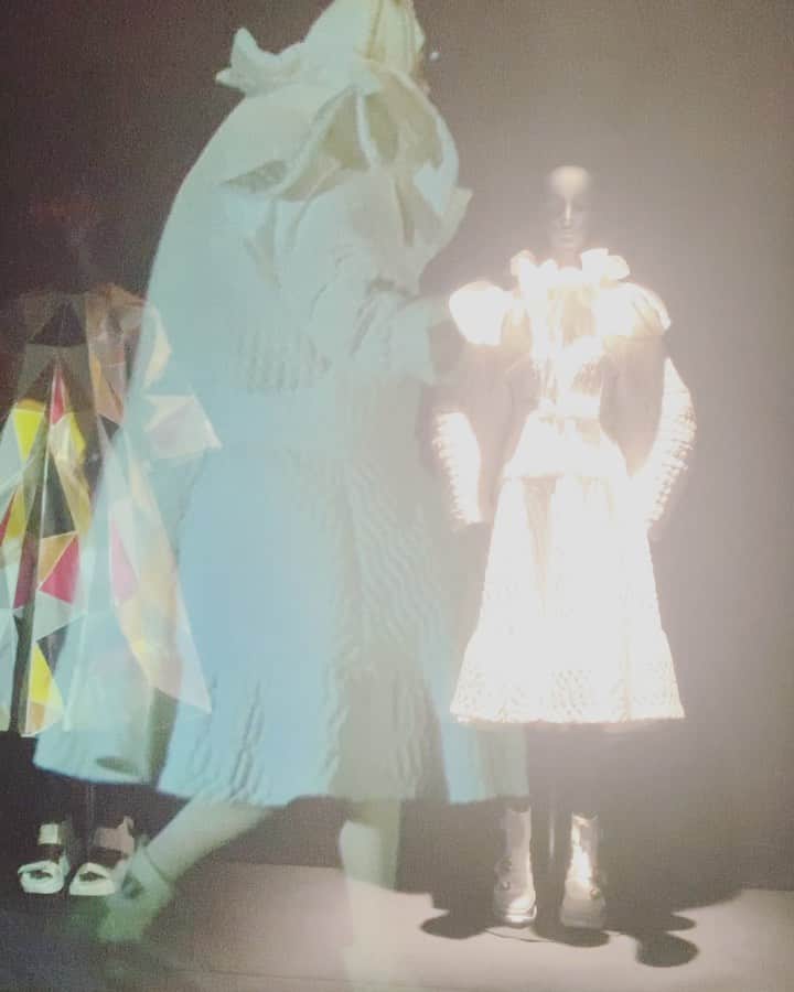 OKAのインスタグラム：「ANREALAGE 20TH展示会へ」