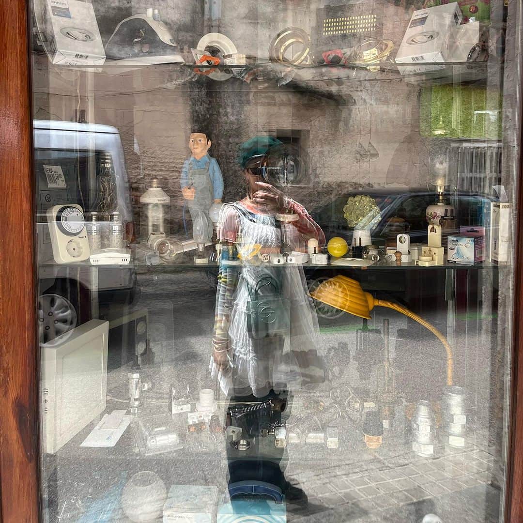 HIYORIのインスタグラム：「6️⃣🐌🫧🌠💺」