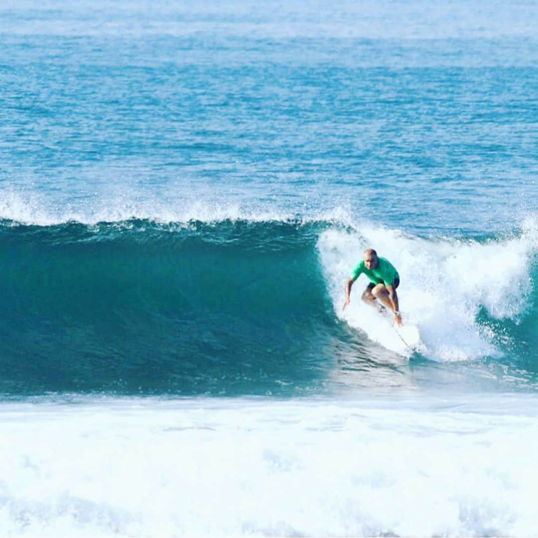 ドミニク・パーセルのインスタグラム：「#elsalvador🇸🇻 @puro_surf …….. I’m over due for a decent wave. #puntaroca   No I didn’t make it. Total face plant. #kook😂😂😂❤️❤️」