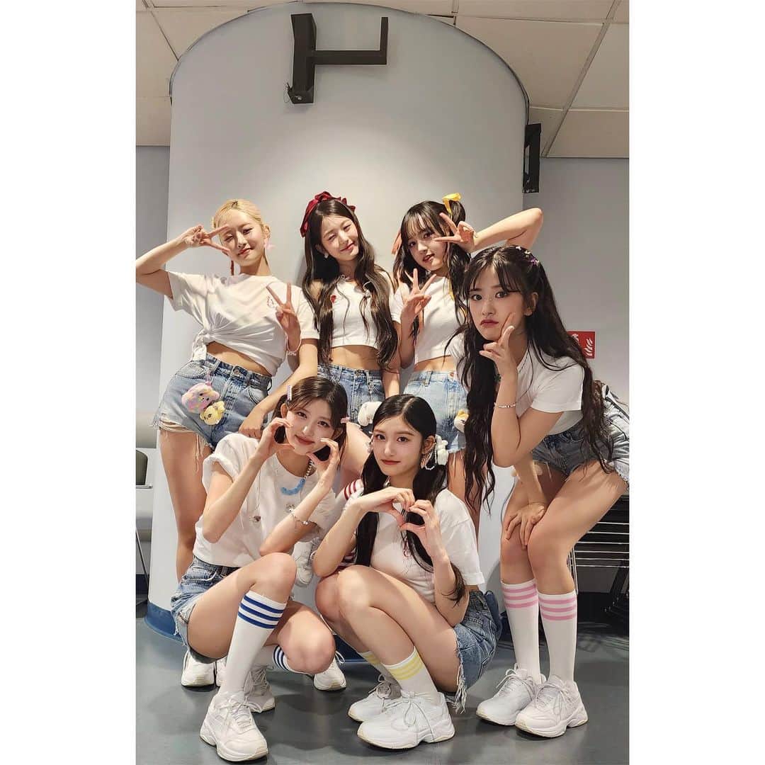 IVEさんのインスタグラム写真 - (IVEInstagram)「📸 IVE THE FIRST FAN CONCERT <The Prom Queens> in Singapore ✨  #IVE #아이브 #アイヴ #ThePromQueens #IVE_AsiaTour」6月30日 23時16分 - ivestarship