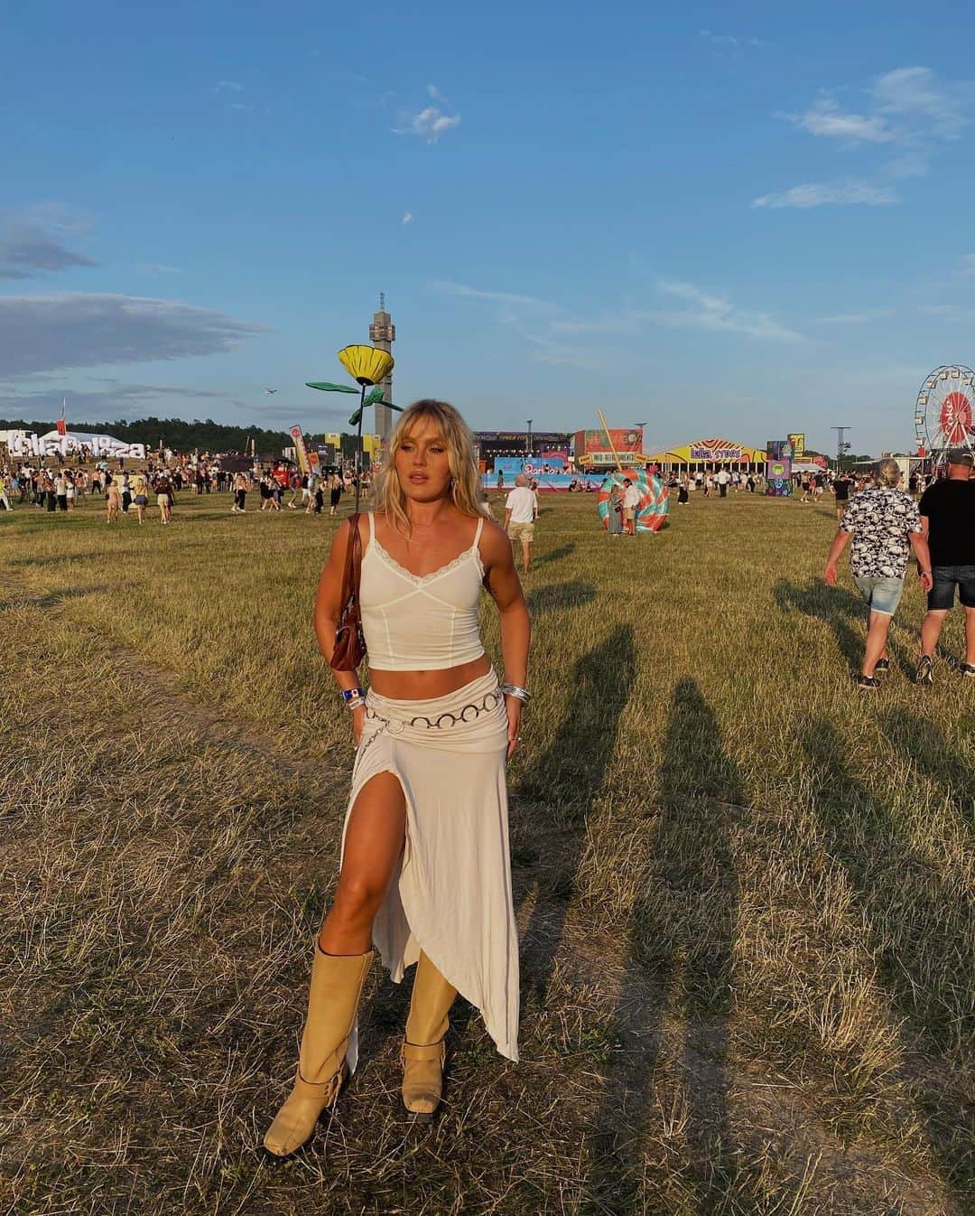 アンジェリカ・ブリックさんのインスタグラム写真 - (アンジェリカ・ブリックInstagram)「First day at Lollapalooza ✨」6月30日 23時28分 - angelicablick