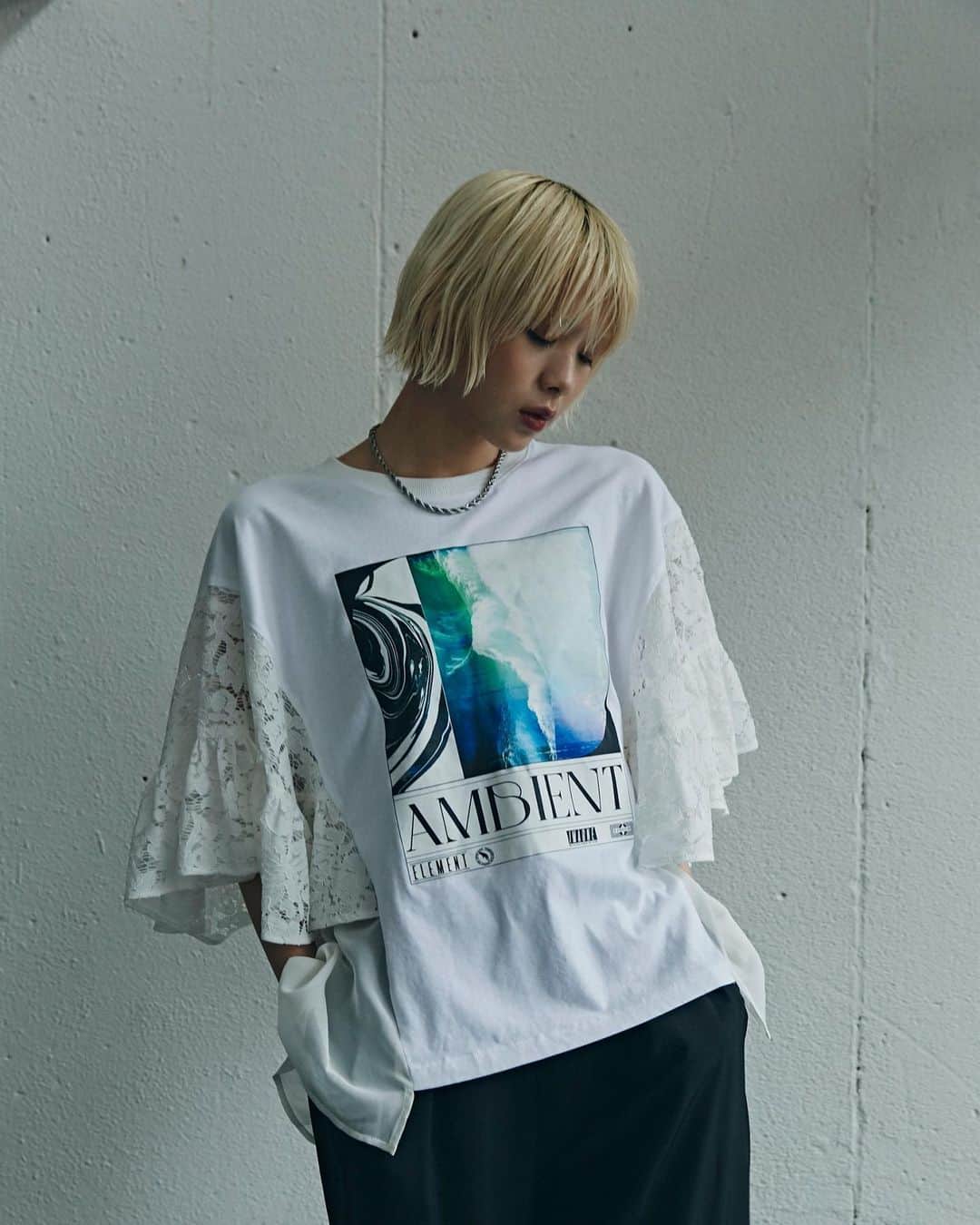 ROSE BUD（ローズバッド）さんのインスタグラム写真 - (ROSE BUD（ローズバッド）Instagram)「⁡ OKIRAKU × ROSE BUD @okiraku_official  ⁡ ⁡ ⁡ ◼︎レースラッフルT #6013113045 ¥14,850(with tax) grey / white ⁡ ⁡ ⁡ #ROSEBUD #ROSEBUD2023ss #ローズバッド #OKIRAKU #オキラク #レースラッフル #ロゴT」6月30日 23時44分 - rosebud_official_