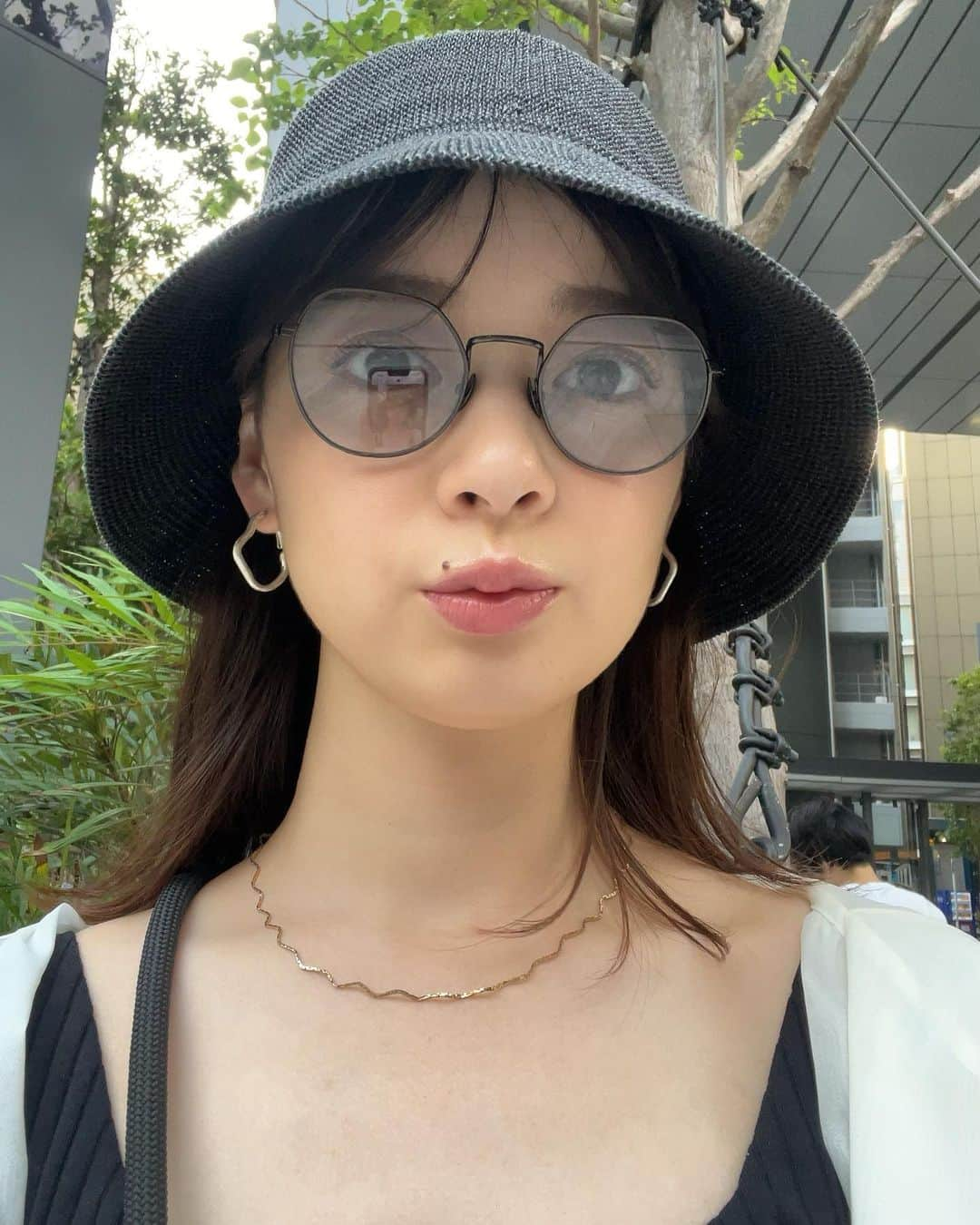 中城あすかのインスタグラム：「🕶️」