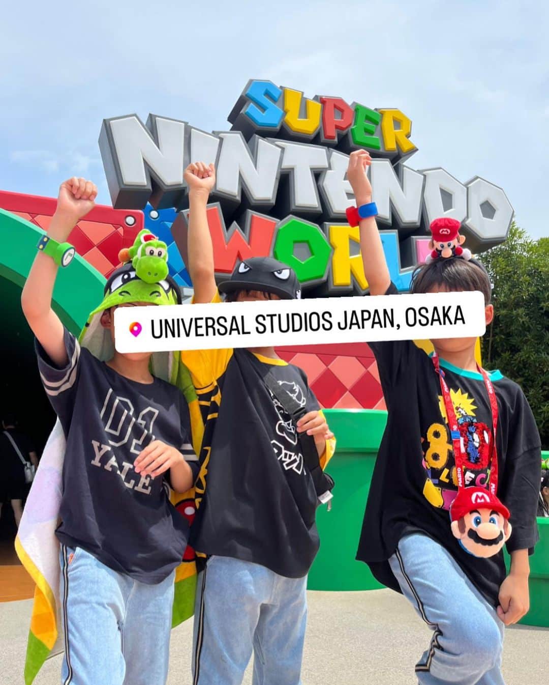 松本彩友美さんのインスタグラム写真 - (松本彩友美Instagram)「お仕事で呼んでもらって大阪へ〜✨  こんな機会めったにないから泊まって次の日に子どもたち念願の初ユニバ😘 私は高校の修学旅行以来だったよ。  Nintendoワールドが想像以上で感動〜 マリオカートでは家族の中で私が1番コイン集めました🙋‍♀️大人気ない。笑  楽しかったけど、2万歩も歩いたから…足が見た事ないくらい浮腫んでた💦  スパイダーマンも無くなっちゃう前に乗れて良かった🥹      #三兄弟ママ #modelofficeg #モデルオフィスg #sayumi #彩友美 #さゆみ」7月1日 0時01分 - sayumi_g