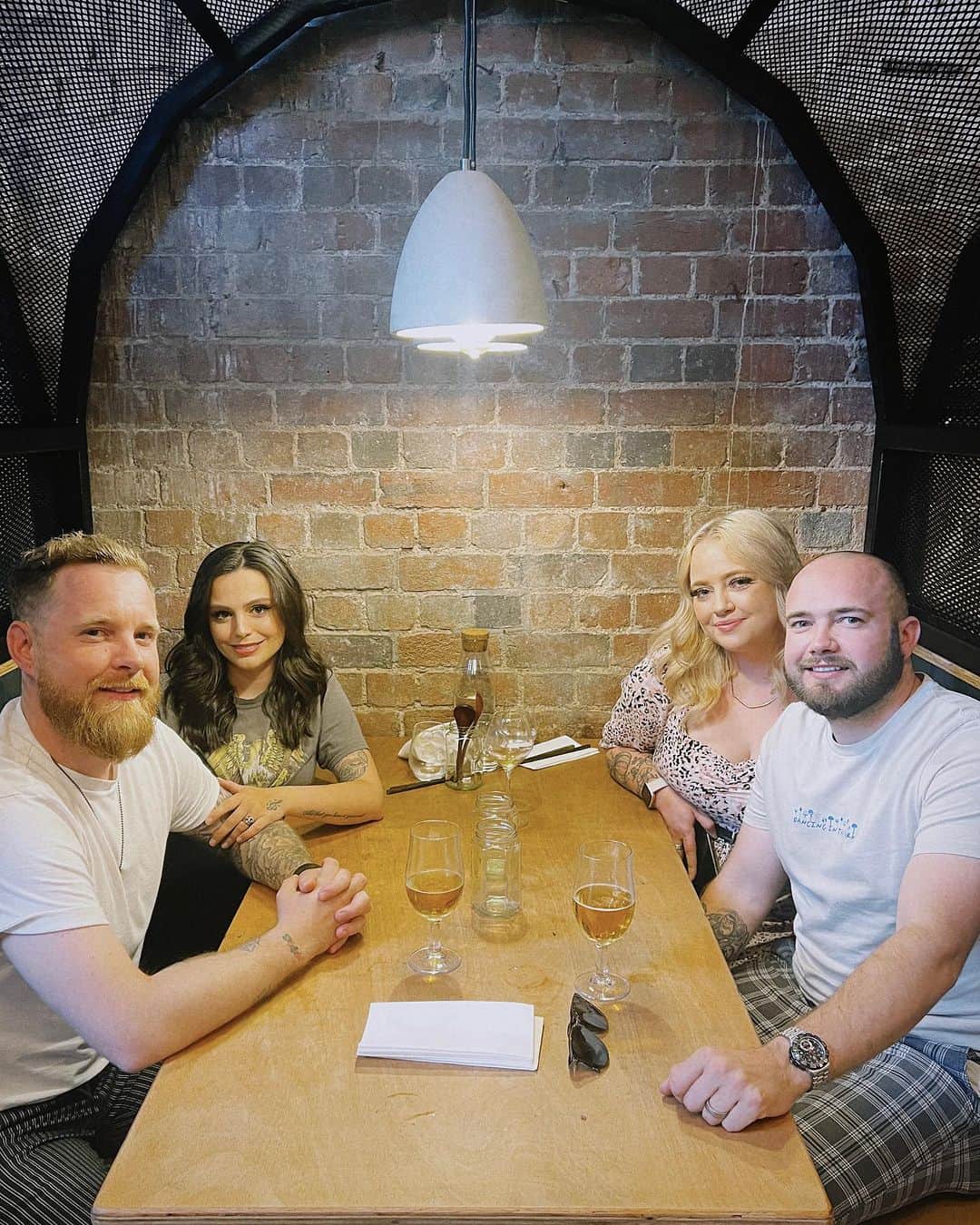 シェール・ロイドのインスタグラム：「Last night was lovely, great food, great friends ♥️」