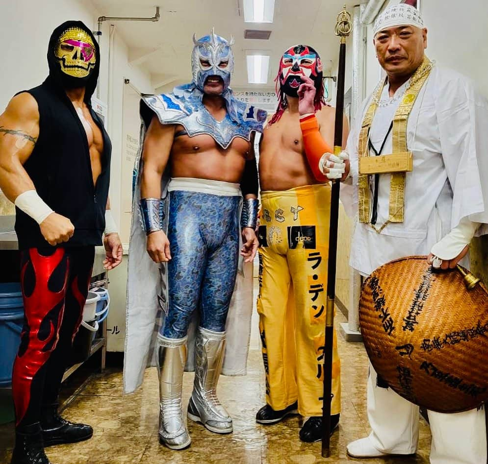 ウルティモ・ドラゴンさんのインスタグラム写真 - (ウルティモ・ドラゴンInstagram)「30 June Michinoku Pro Wrestling in Korakuen Hall  @thegreatsasuke  @dicktogo  @michinokupro  #みんなとしくった  #新崎はすごいわ #佐藤もベストシェイプ #サスケは超人 #オレはそれなり #luchalibre」7月1日 1時09分 - ultimodragon_oficial