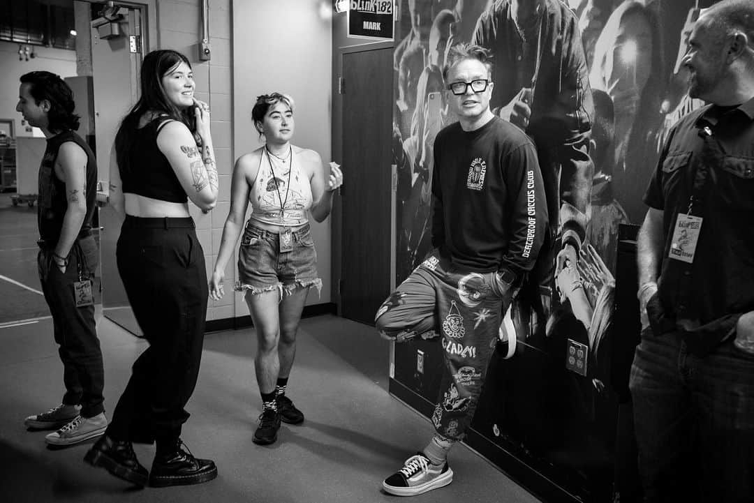 マーク・ホッパスさんのインスタグラム写真 - (マーク・ホッパスInstagram)「Edmonton!! 🙏🏻🤘🏻♥️ 📸 @fog.again @clemente_310」7月1日 1時43分 - markhoppus