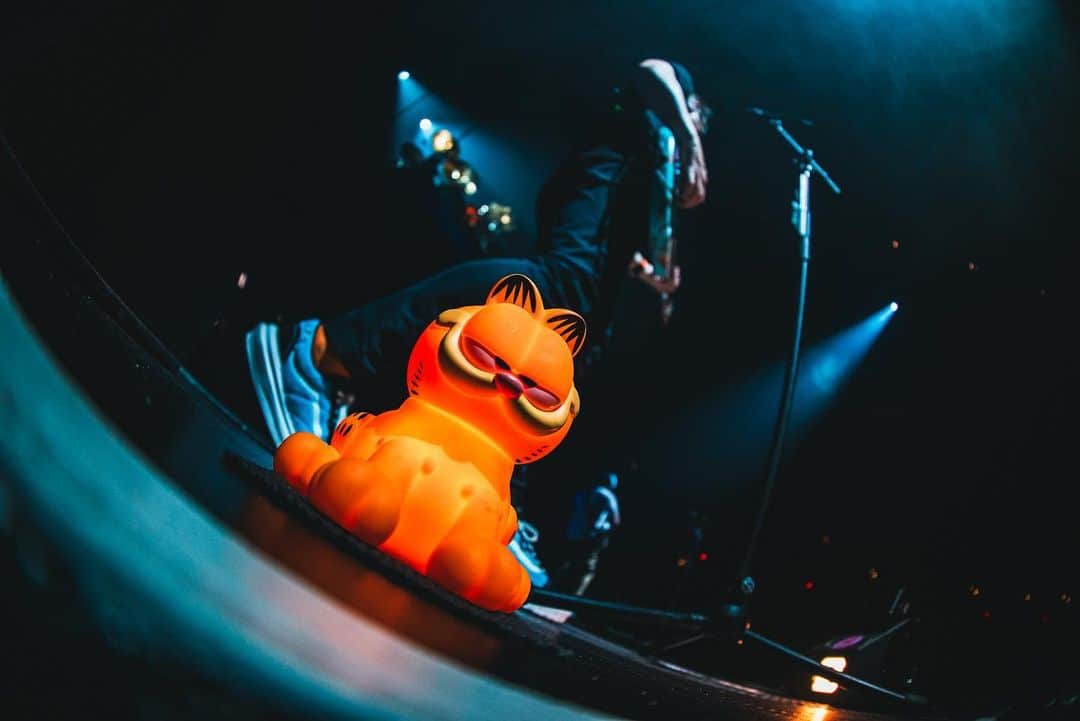 マーク・ホッパスさんのインスタグラム写真 - (マーク・ホッパスInstagram)「Edmonton!! 🙏🏻🤘🏻♥️ 📸 @fog.again @clemente_310」7月1日 1時43分 - markhoppus