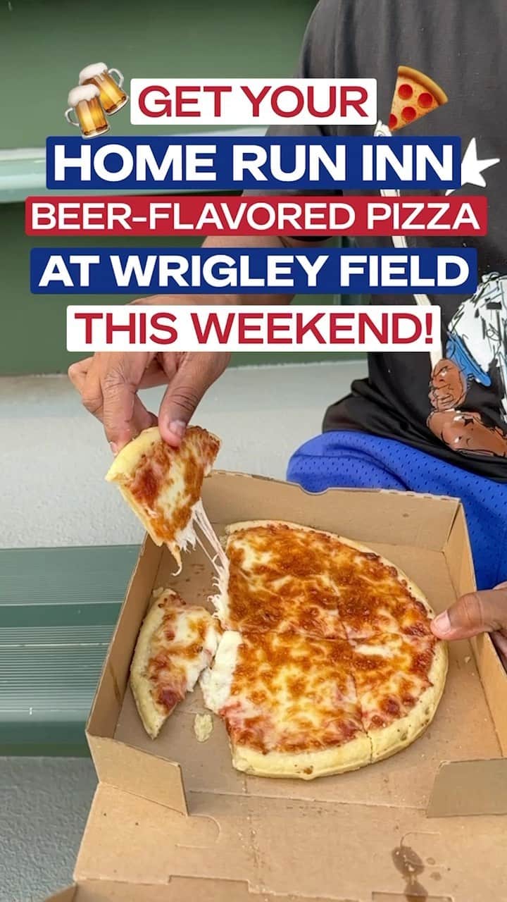 シカゴ・カブスのインスタグラム：「@homeruninn did something with this one! 🤤 #FoodieFriday  Try the new beer-flavored pizza at Wrigley Field! 🍺🍕」
