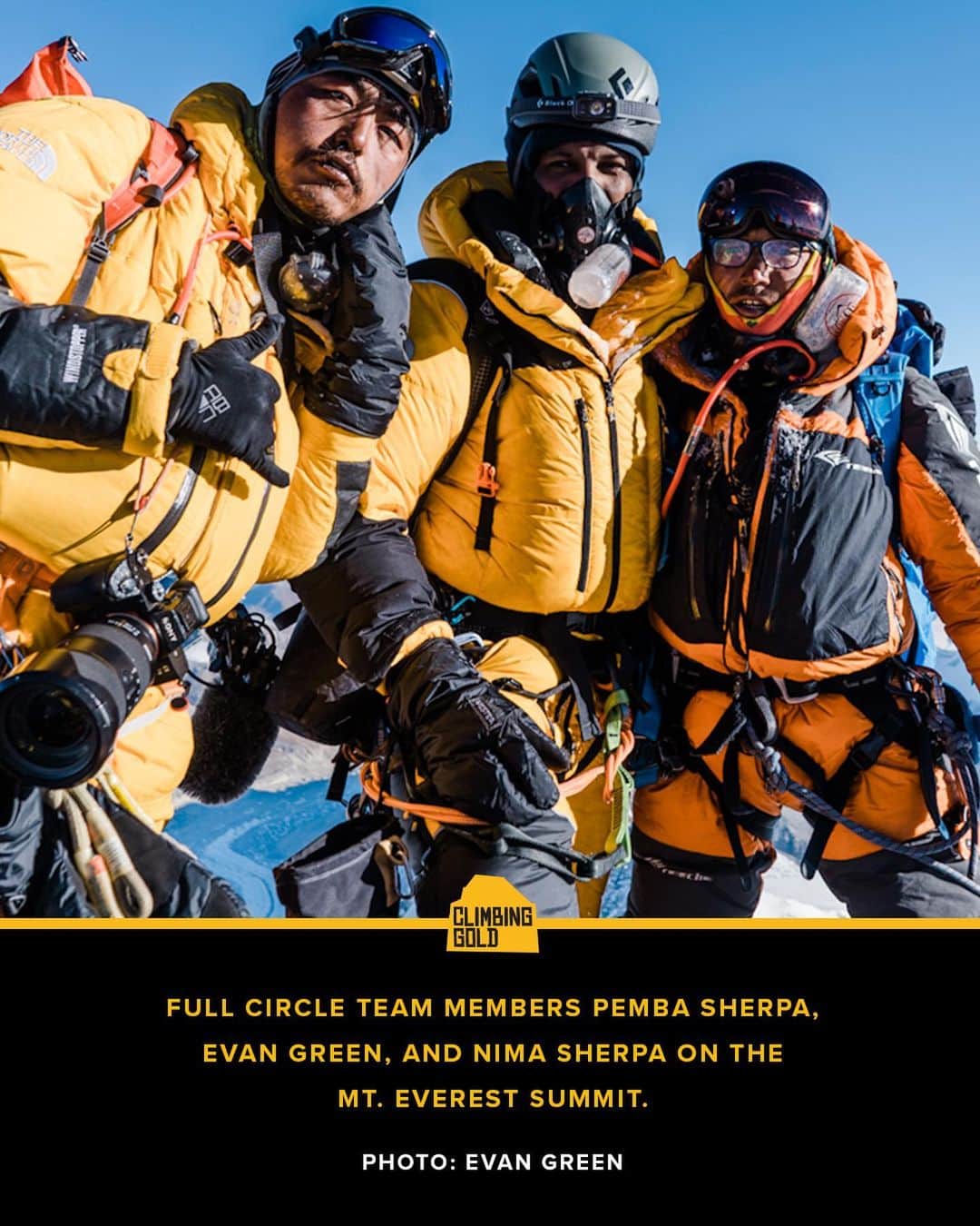 アレックス・オノルドさんのインスタグラム写真 - (アレックス・オノルドInstagram)「In May 2022, The Full Circle Everest team made history when seven of the members reached the world’s highest point. They were the first all black expedition team to do so.  Today we talk with Phil Henderson, Adina Scott and Eddie Taylor about their experiences on Chomolungma and the power of summits.  Hear team members of @fullcircleeverest, including @phil_hendersen, @alldayeddie and @sardina.s talk with @alexhonnold at the Spotify link in our bio or wherever you find your podcasts.   #climbinggold Photos by: @thegreenevan   @climbinggold is created by @ducttapethenbeer in collaboration with @alexhonnold. Made with the generous support of our sponsors, @thenorthface, @drinkag1, and @live.momentous.」7月1日 1時55分 - alexhonnold