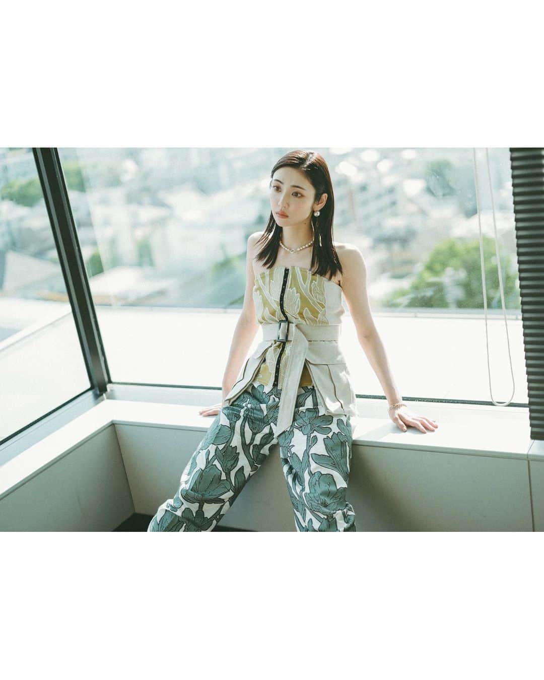 山谷花純のインスタグラム：「上半期が終わり、今日から下半期がスタート。  7月だぁ〜☆  #山谷花純」