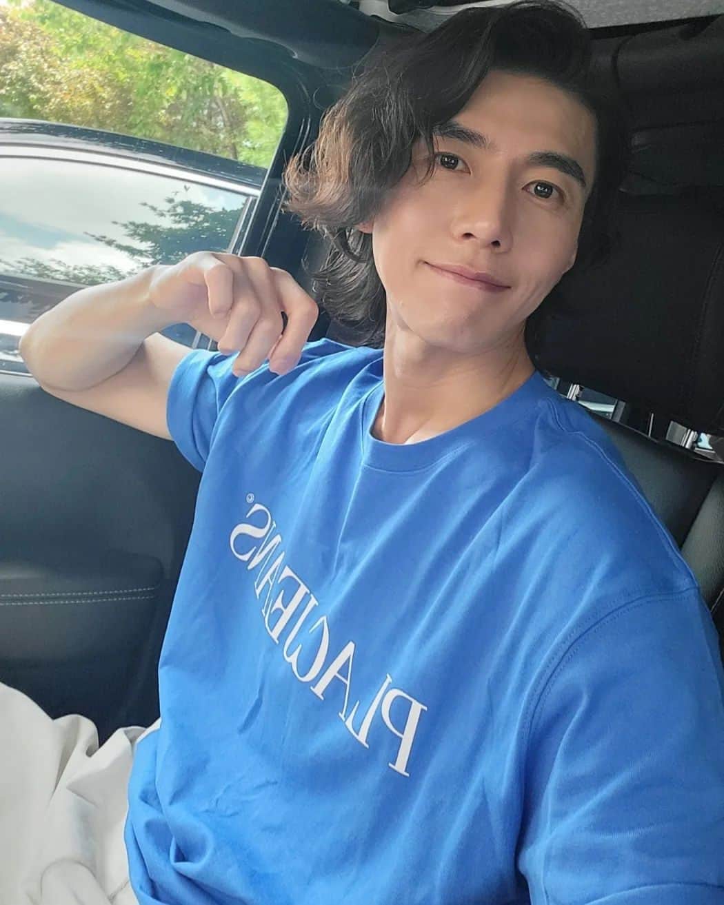 ソン・ジェヒのインスタグラム：「날씨 정말👍  모두 행복한 주말 보내세요💙」