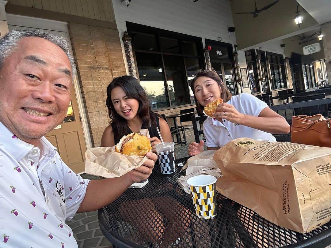 長野未祈のインスタグラム：「. 私にとって、RexさんとMihoさんはFLのお父さん、お母さん。 2人に出会えたこと、そして今回の旅で最後の最後に会えて本当に嬉しかったです。 今まで、そしてこれから先も、一生忘れない思い出をたくさん作ることができました。 いつもオーランドに来た時は面倒を見てくださってありがとうございました。 日本で会える日をまた楽しみに、頑張ります。  心から感謝しています。  思い出としてインスタに。  Thank you for your love and supports. 😭  #orlando #fl #感謝 #また会える日までお元気で」