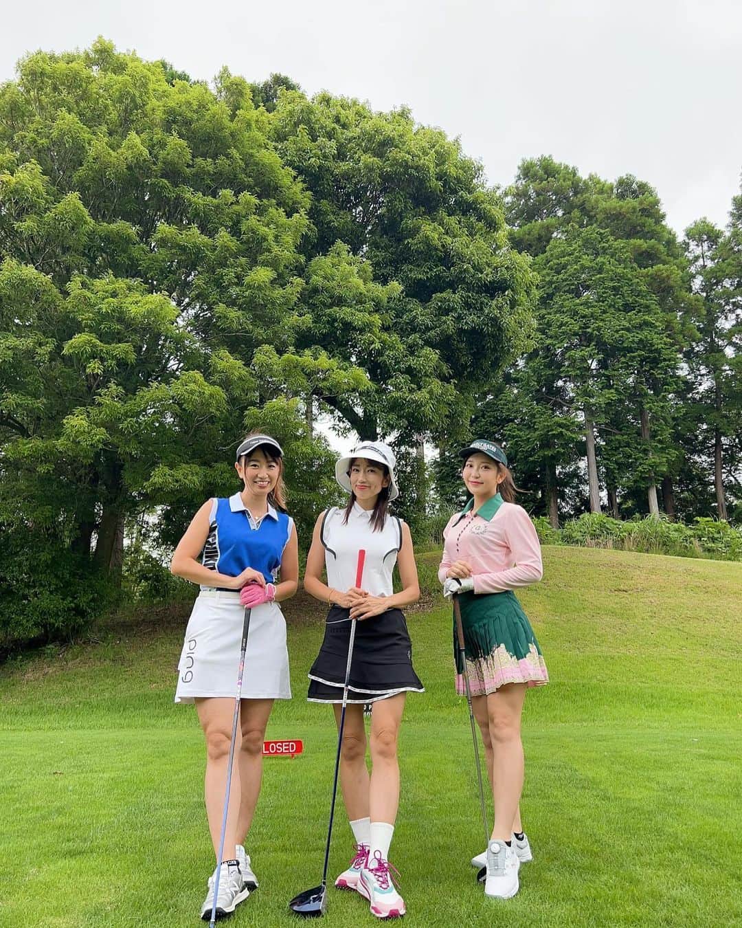 庄司ゆうこさんのインスタグラム写真 - (庄司ゆうこInstagram)「じゅっぴーとここちゃんとゴルフ⛳️✨✨ 曇りで涼しく快適にまわれた✨ちょっと風強かったけど🤣 初の3人だったけど終始笑っぱなしで楽しかった❣️ ゴルフウェア @descentegolf_fans  ゴルフシューズ @pumagolf  靴下 @xexymix_jp  #ゴルフ#ゴルフウェア#ゴルフシューズ#ゴルフ女子 #ゴルフコーデ #ゴルフ好きな人と繋がりたい」7月1日 12時31分 - yuko.shoji